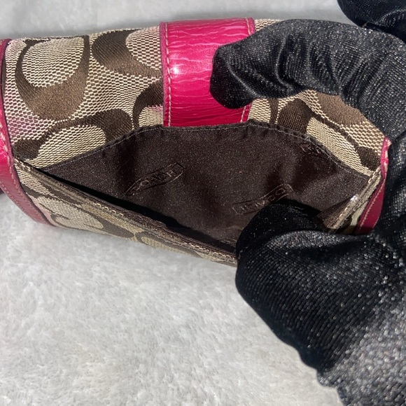 REHAB - Vintage Coach Monogram Compact Snap and Zip wallet Pink and Brown - Picture 9 of 9